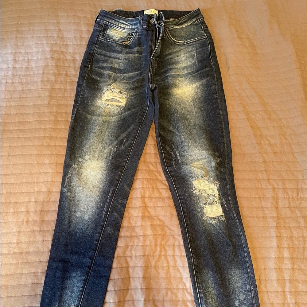 Legacy Collection Jeans - Picture 2 of 3